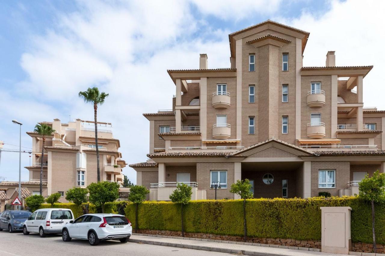 Buganvilla Oliva Esterno foto